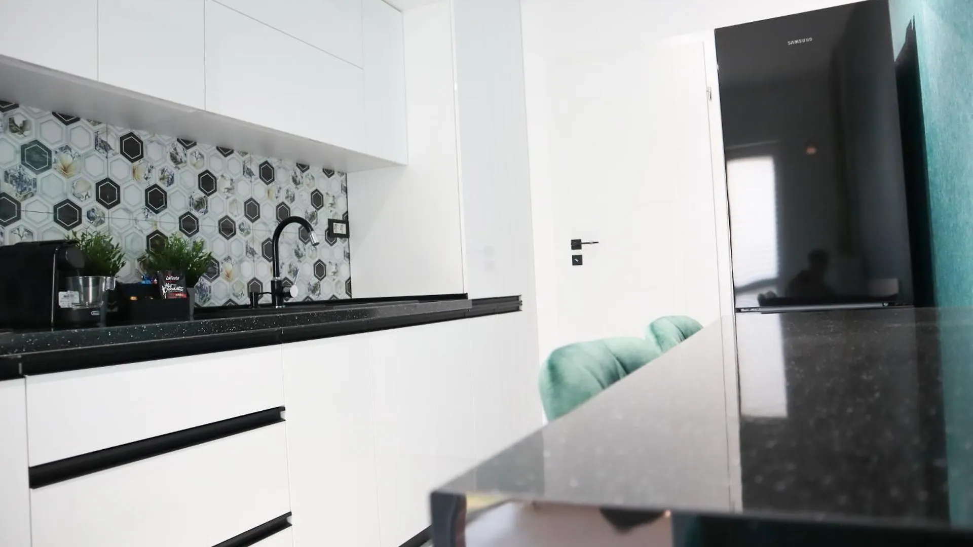 Karimi Apartment - Grand Kristal Residence Bucuresti Bucharest