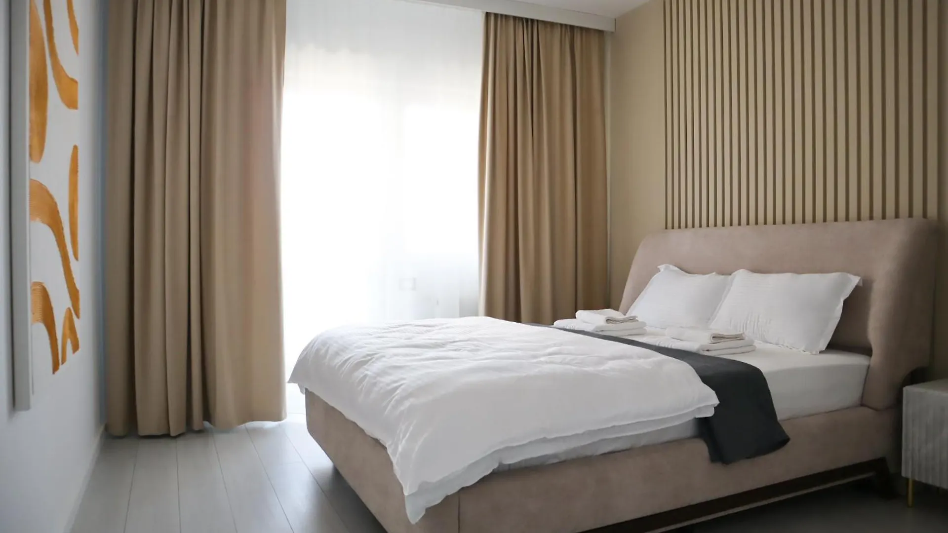 Karimi Apartment - Grand Kristal Residence Bucuresti Romania