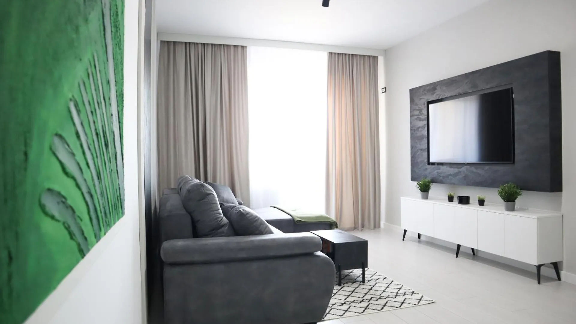 Karimi Apartment - Grand Kristal Residence Bucuresti  Bucharest