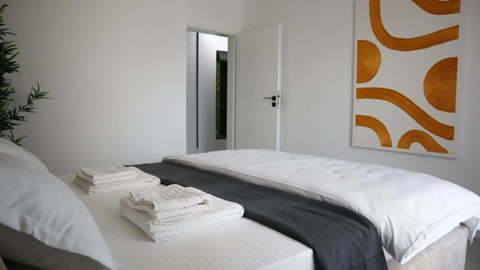 Karimi Apartment - Grand Kristal Residence Bucuresti Bucharest